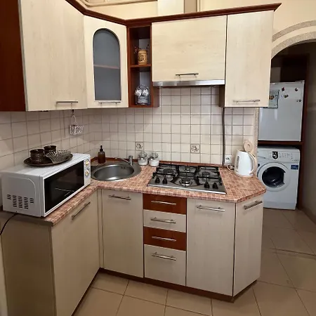 в самому центрі міста площа ринок 12 Apartament *